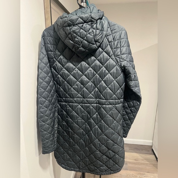 EUC Athleta Whisper Featherless Parka Size Small - Picture 4 of 7